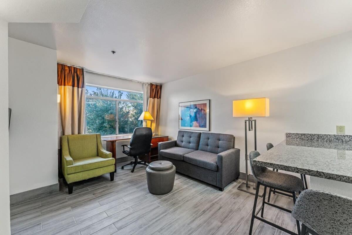 Chandler Promo 1Bd 1Ba Buitenkant foto