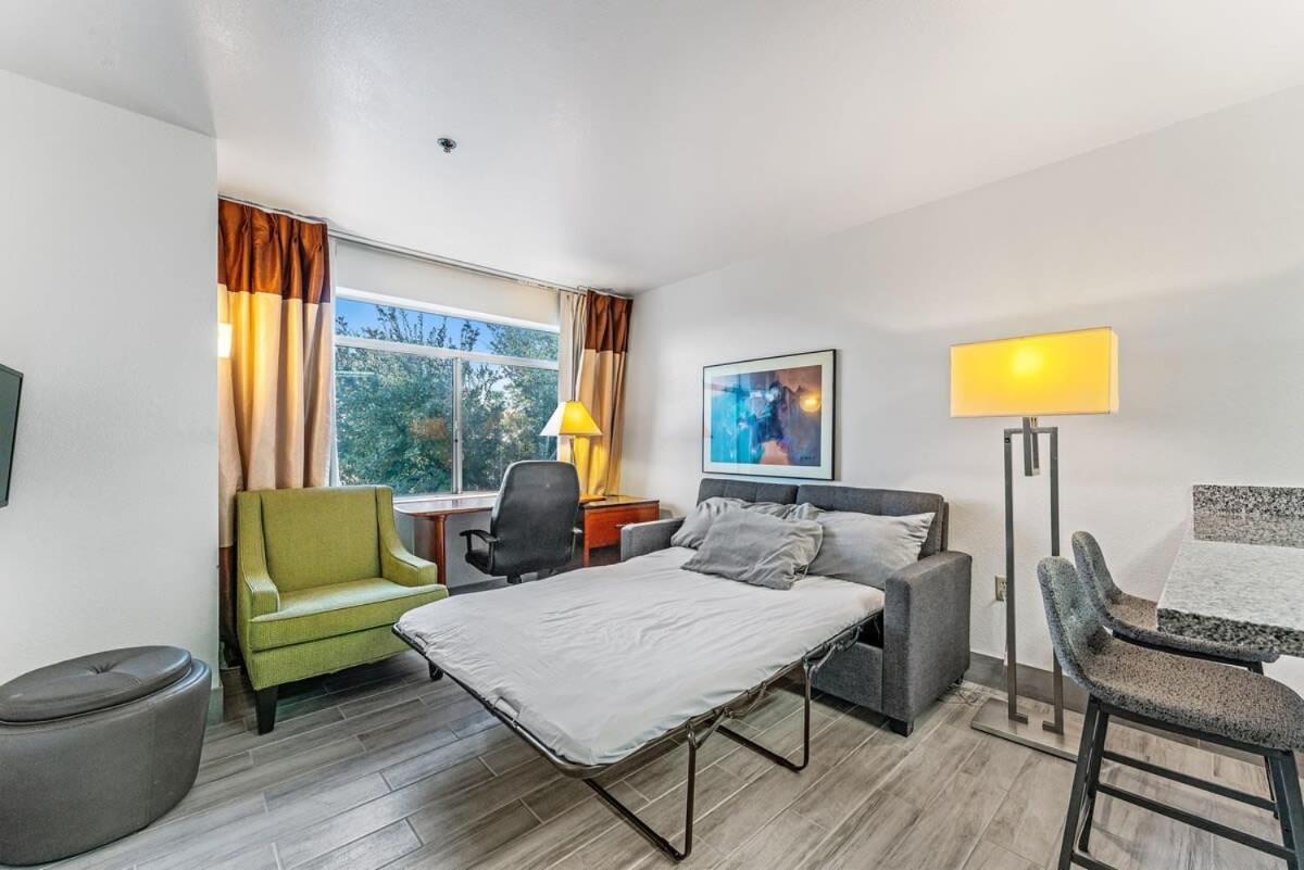 Chandler Promo 1Bd 1Ba Buitenkant foto