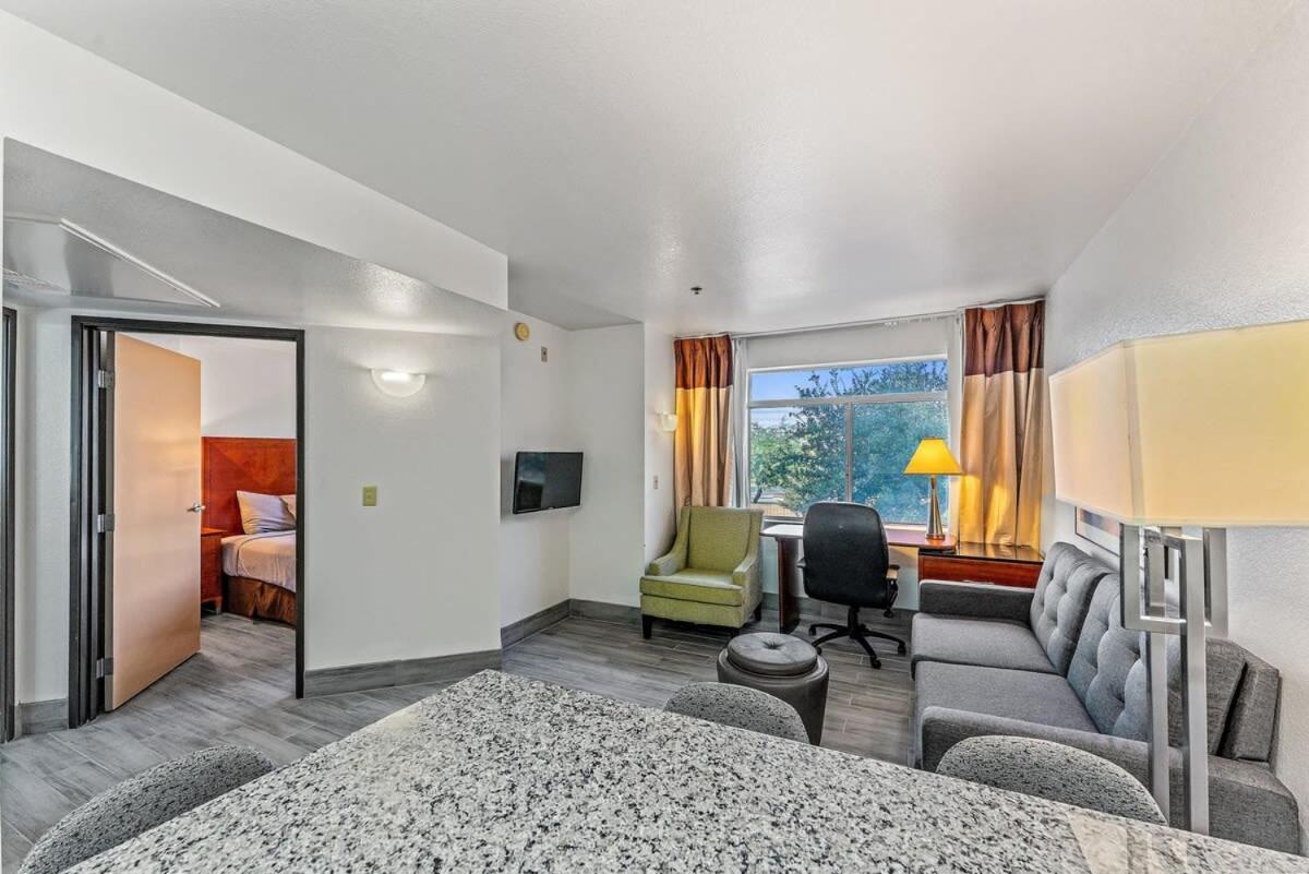 Chandler Promo 1Bd 1Ba Buitenkant foto